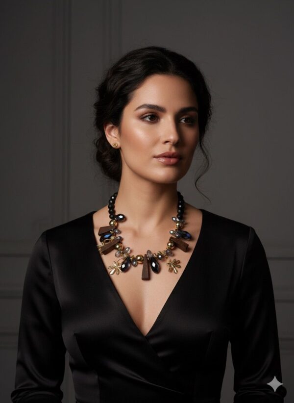 Ónix y Destellos Dorados