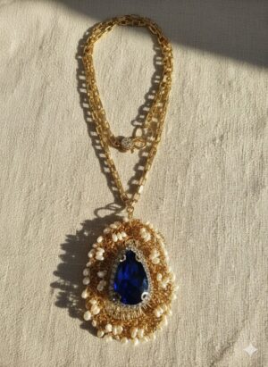 Maxicollar de Cristal Zafiro en Nido de Filigrana y Perlas