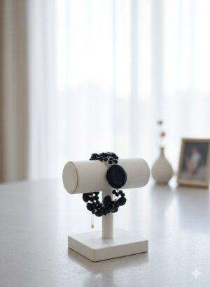 Pulsera Multi-hilo de Cuentas Negras Facetadas con Medallón Negro Pulido