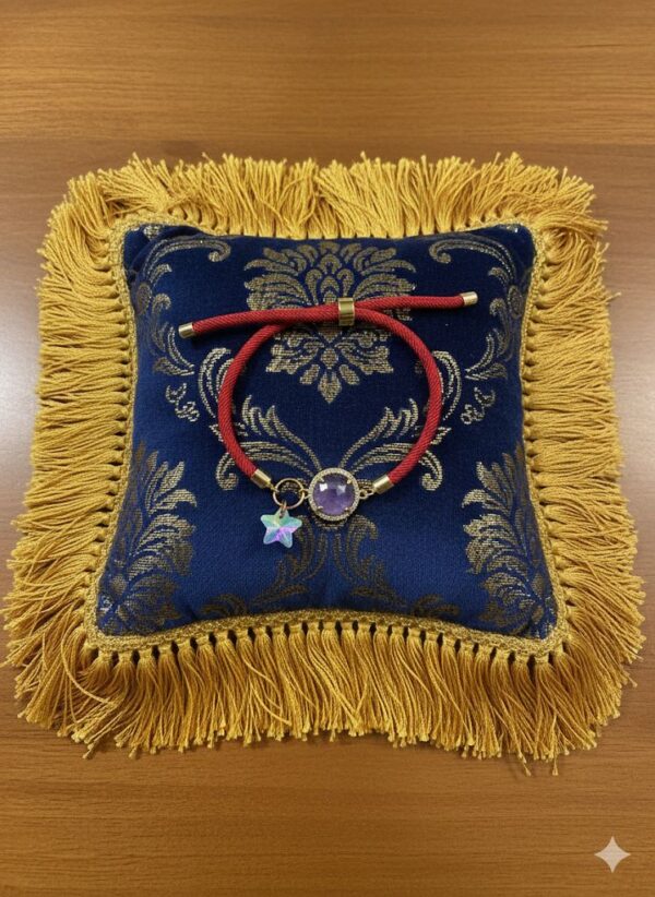 Pulsera Ajustable de Cordón Rojo con Gema Púrpura y Dije de Estrella Iridiscente