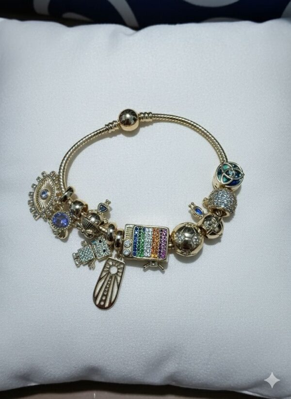 pulsera35 Pulsera Dorada Estilo Charm con Dijes de Televisor Arcoíris, Robot y Planeta